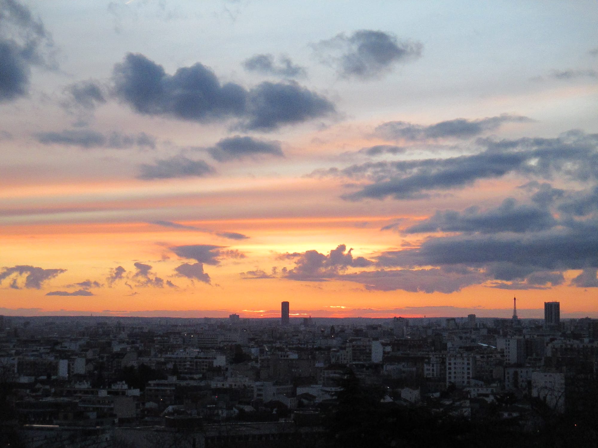 Coucher de soleil sur Paris depuis le parc des Beaumonts (Montreuil)